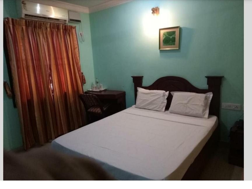 Hotel Priya Chengannur Bilik gambar