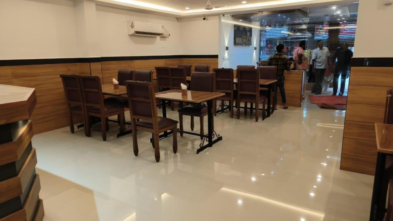 Hotel Priya Chengannur Luaran gambar